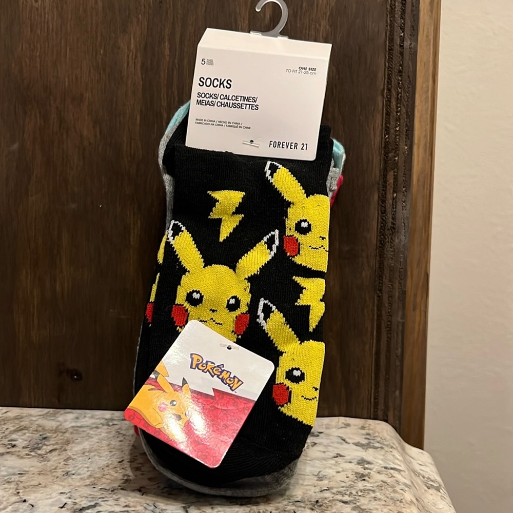 Pokemon No-Show Novelty Multicolor Socks 5 Pairs Fits One Size 21-25cm